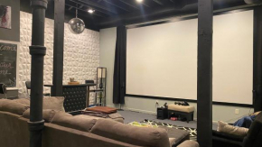 160inch Home Movie Theater! Great for Entertaining!
